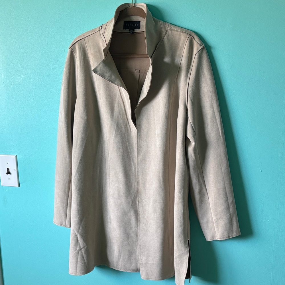 Premise Women's Tan Blazer